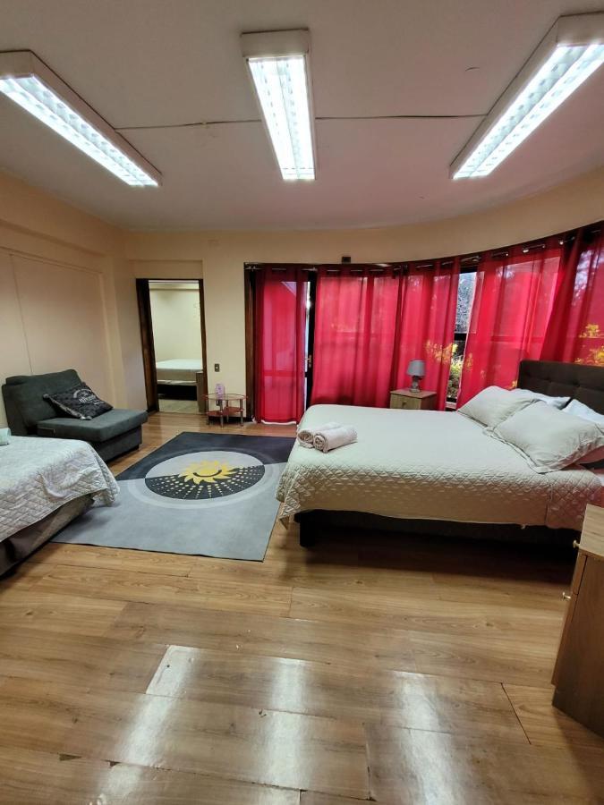 Dallas Housen Bed & Breakfast 3*